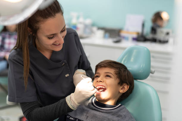 Best Emergency Tooth Extraction  in Waterflow, NM